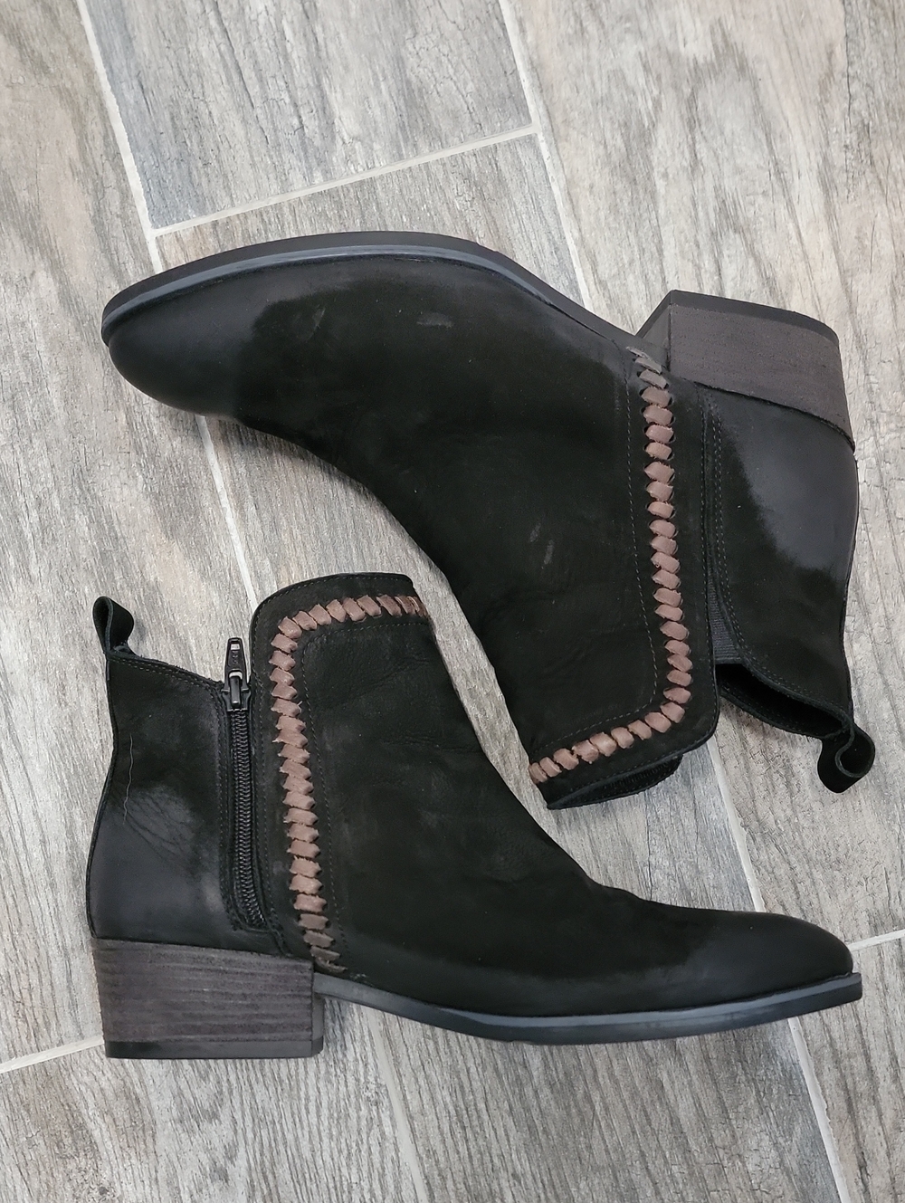 Bueno Leather Women's Black Ankle Boots with Contrast Trim Size 8